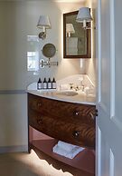 Henry's Townhouse