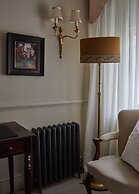 Henry's Townhouse