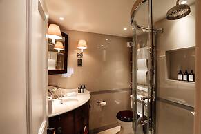Henry's Townhouse