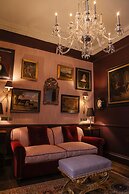 Henry's Townhouse