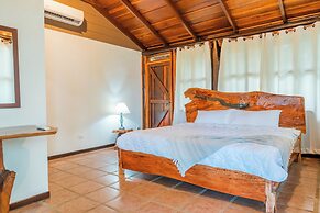 Natural Green Lodge