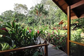 Natural Green Lodge
