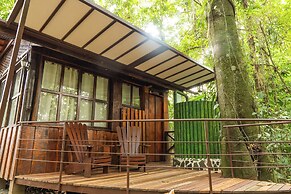Natural Green Lodge