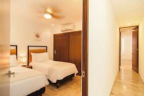 Kuxtal 3 Bedroom Downtown Apartment