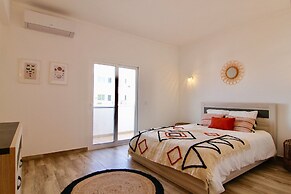 Lagoa Central by Homing