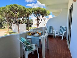 Vilamoura Cosy 3 With Pool by Homing