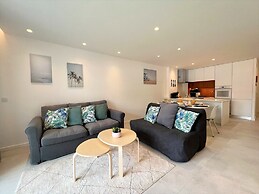 Albufeira Twins 2 With Pool by Homing