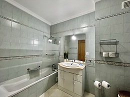 Armação Pêra Typical by Homing