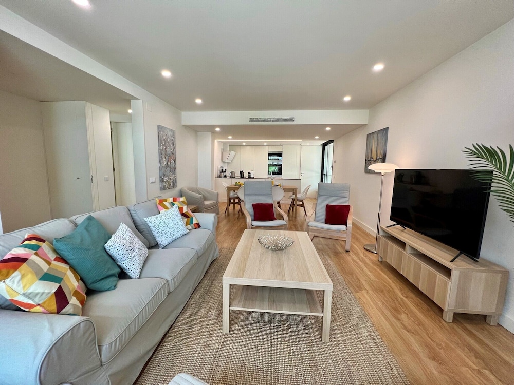 Faro Design 6 by Homing