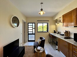 Faro Airport Flat 6 by Homing