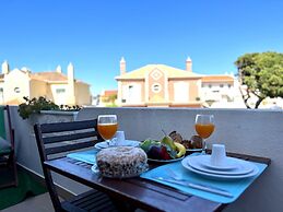 Faro Airport Flat 6 by Homing