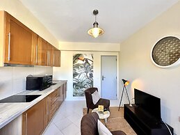 Faro Airport Flat 6 by Homing