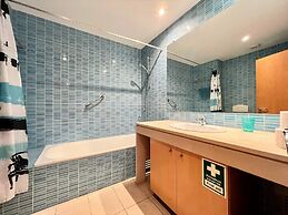 Albufeira Modern 2 by Homing