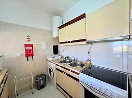 Albufeira Classic 1 With Pool by Homing