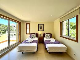 Vilamoura Amazing Golf Villa With Pool