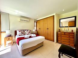 Vilamoura Amazing Golf Villa With Pool