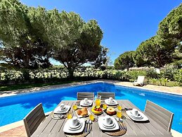 Vilamoura Amazing Golf Villa With Pool