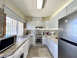 Vilamoura Amazing Golf Villa With Pool