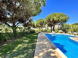 Vilamoura Amazing Golf Villa With Pool