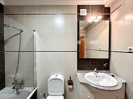 Pêra Brightness Villa by Homing