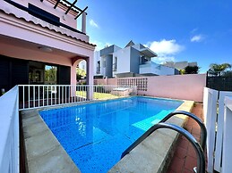 Vilamoura Classic Villa With Pool