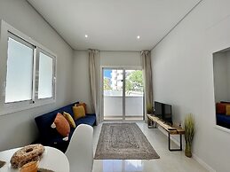 Praia DA Rocha Modern by Homing