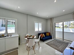 Praia DA Rocha Modern by Homing