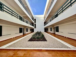 Vilamoura Central 4 With Pool by Homing