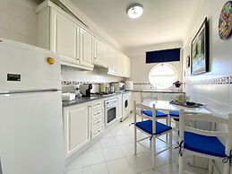 Vilamoura Central 6 With Pool by Homing