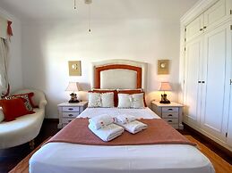 Vilamoura Central 6 With Pool by Homing