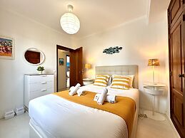 Vilamoura Brightness With Pool by Homing