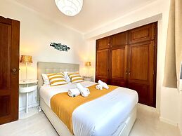Vilamoura Brightness With Pool by Homing