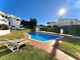 Vilamoura Brightness With Pool by Homing