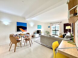 Vilamoura Brightness With Pool by Homing