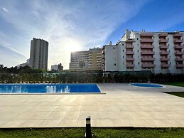 Praia DA Rocha Twins 2 With Pool