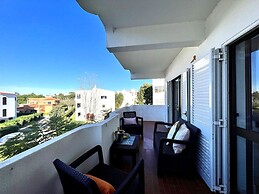 Vilamoura Cosy 4 With Pool by Homing