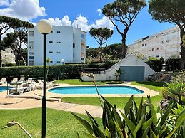 Vilamoura Cosy 4 With Pool by Homing