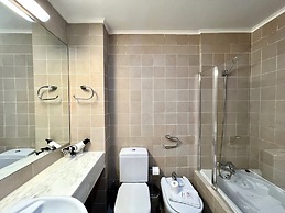 Vilamoura Cosy 4 With Pool by Homing