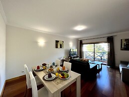 Albufeira Modern 4 With Pool by Homing