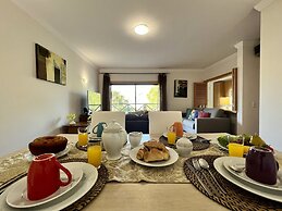 Albufeira Modern 4 With Pool by Homing