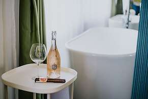 Miletia Suites