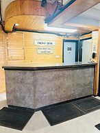 Grizzly Motor Hotel