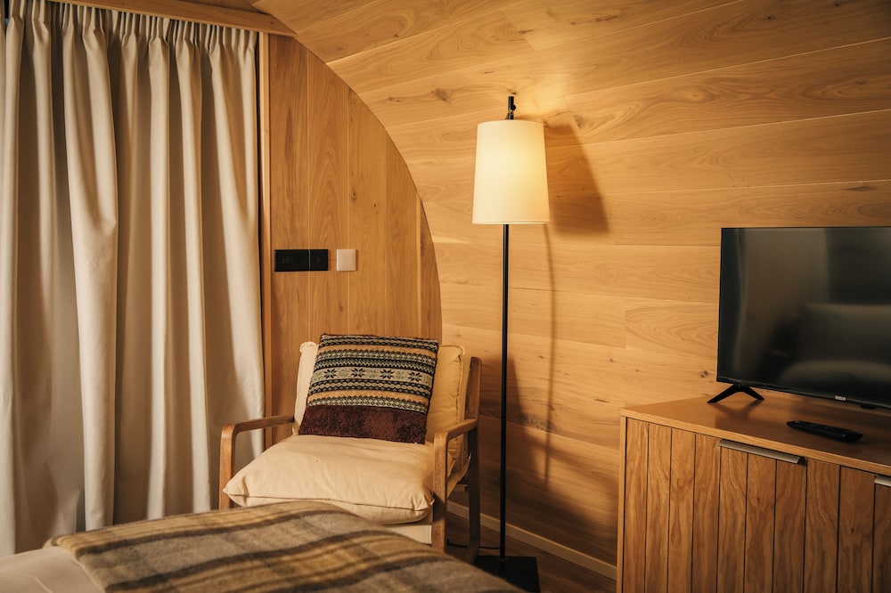 Bracken Hide Hotel