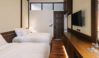 Coucou Hotel