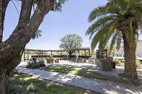 Otjisazu Guest Farm