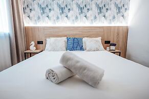 Sweet Lloret Suites - Smart Hotel