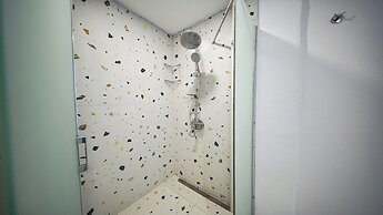 Thanos Hotel
