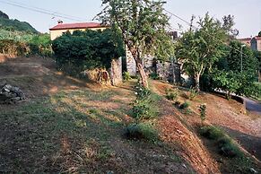 4-bed, Sleeps 8, Pets, Free Parking