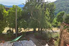 4-bed, Sleeps 8, Pets, Free Parking