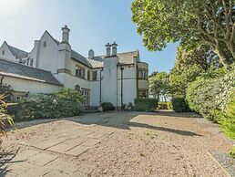 Highcliffe Manor